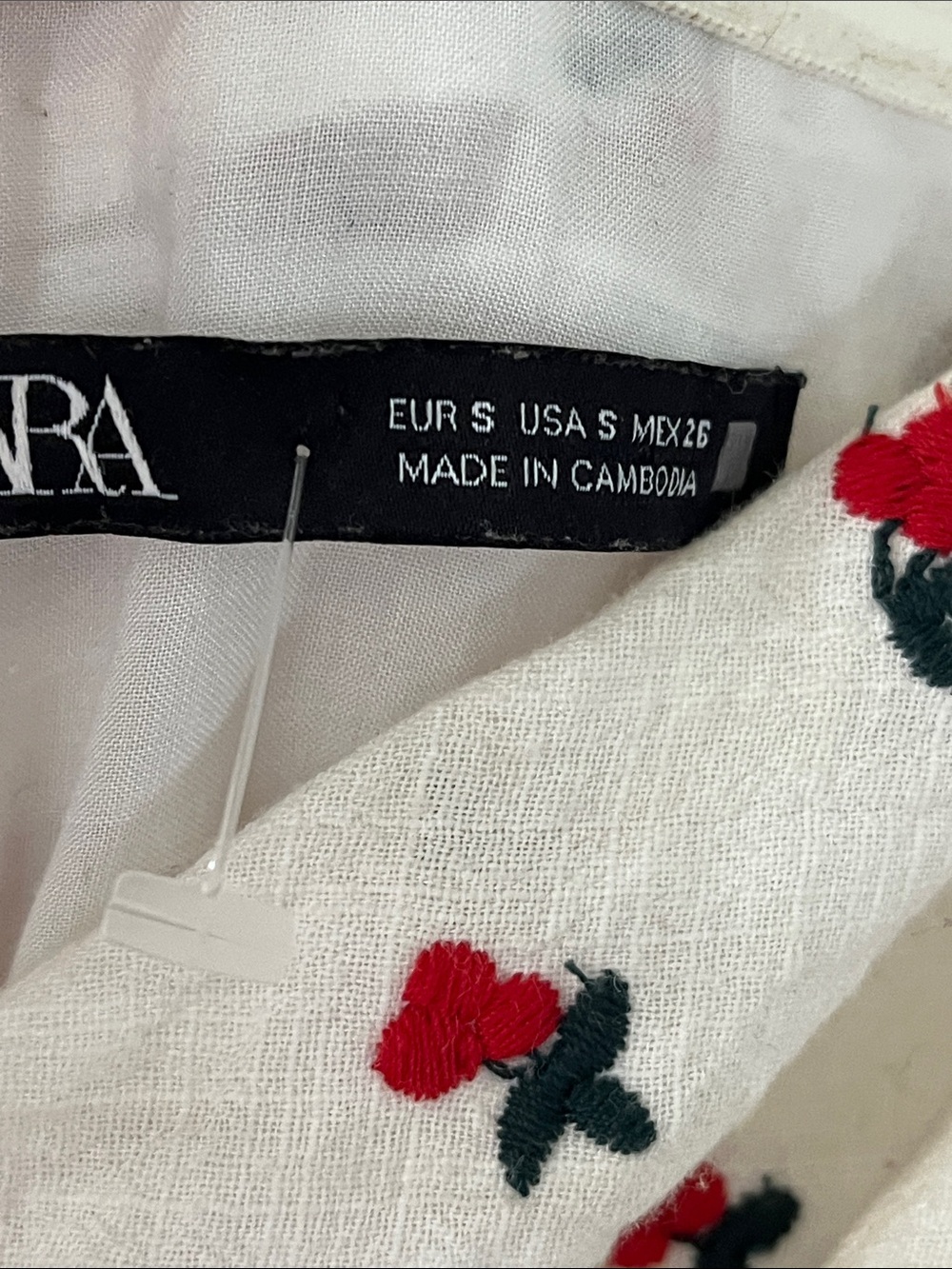 Zara embroidered cherry Dress 🍒 - Picture 5 of 14